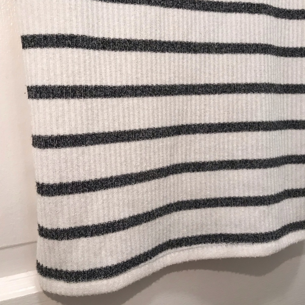 GAP sleeveless mock neck striped ribbed sweater, size SP, NWT - Picture 8 of 8